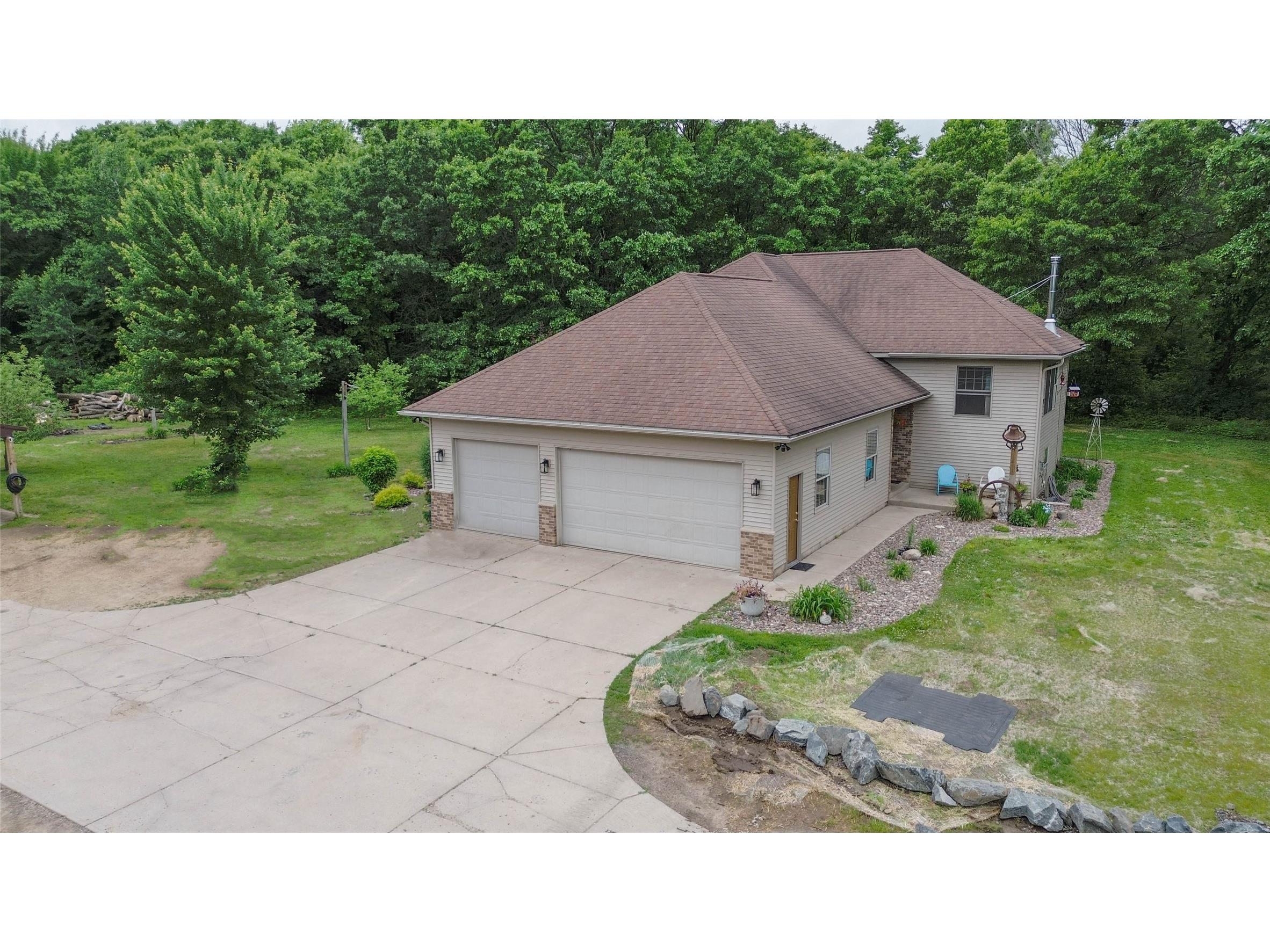 10231 Pine Rd Fall Creek WI 54742 1602035 image2