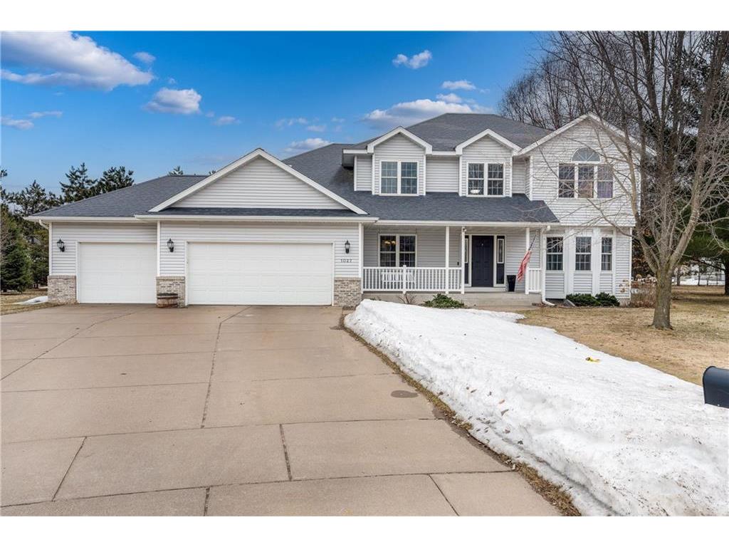 1027 Willow Green Circle, Eau Claire, WI, 54701 MLS 1571995 Edina