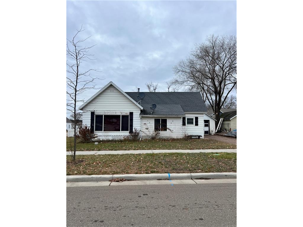 1028 Garfield Avenue Altoona WI 54720 1578680 image1