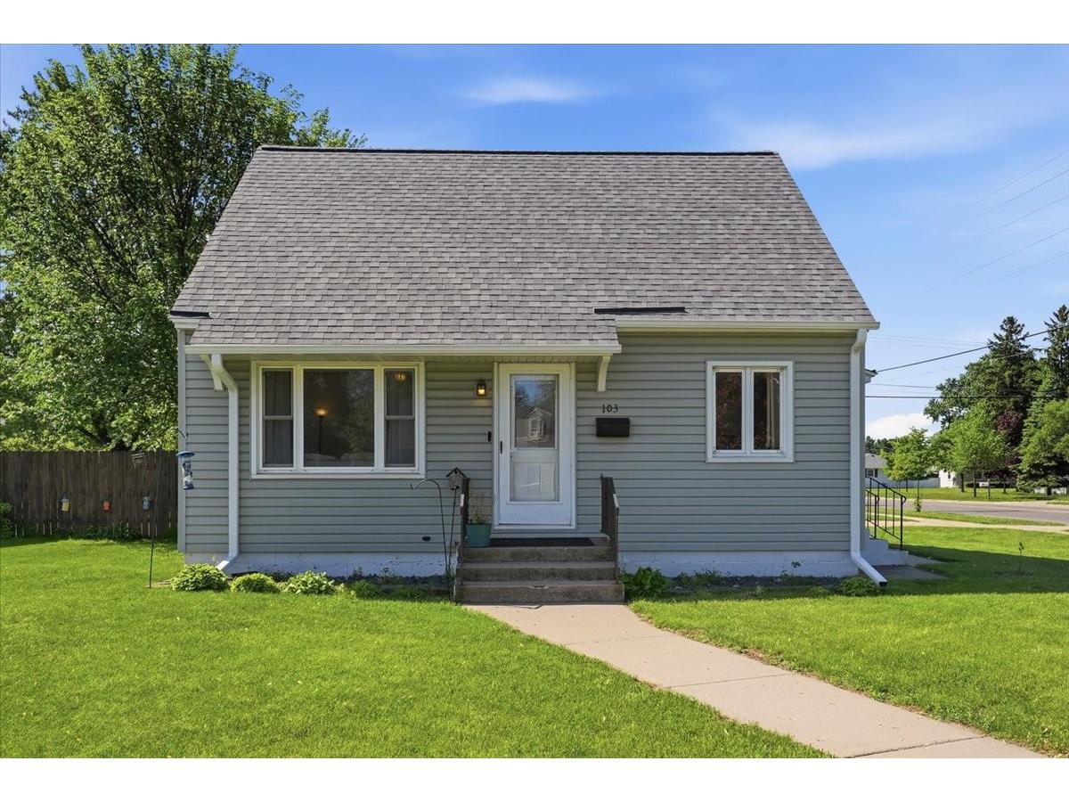 103 E Grant Avenue Eau Claire WI 54701 1601141 image1