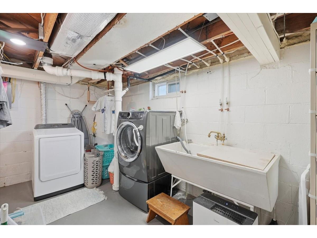 103 E Grant Avenue Eau Claire WI 54701 1601141 image23