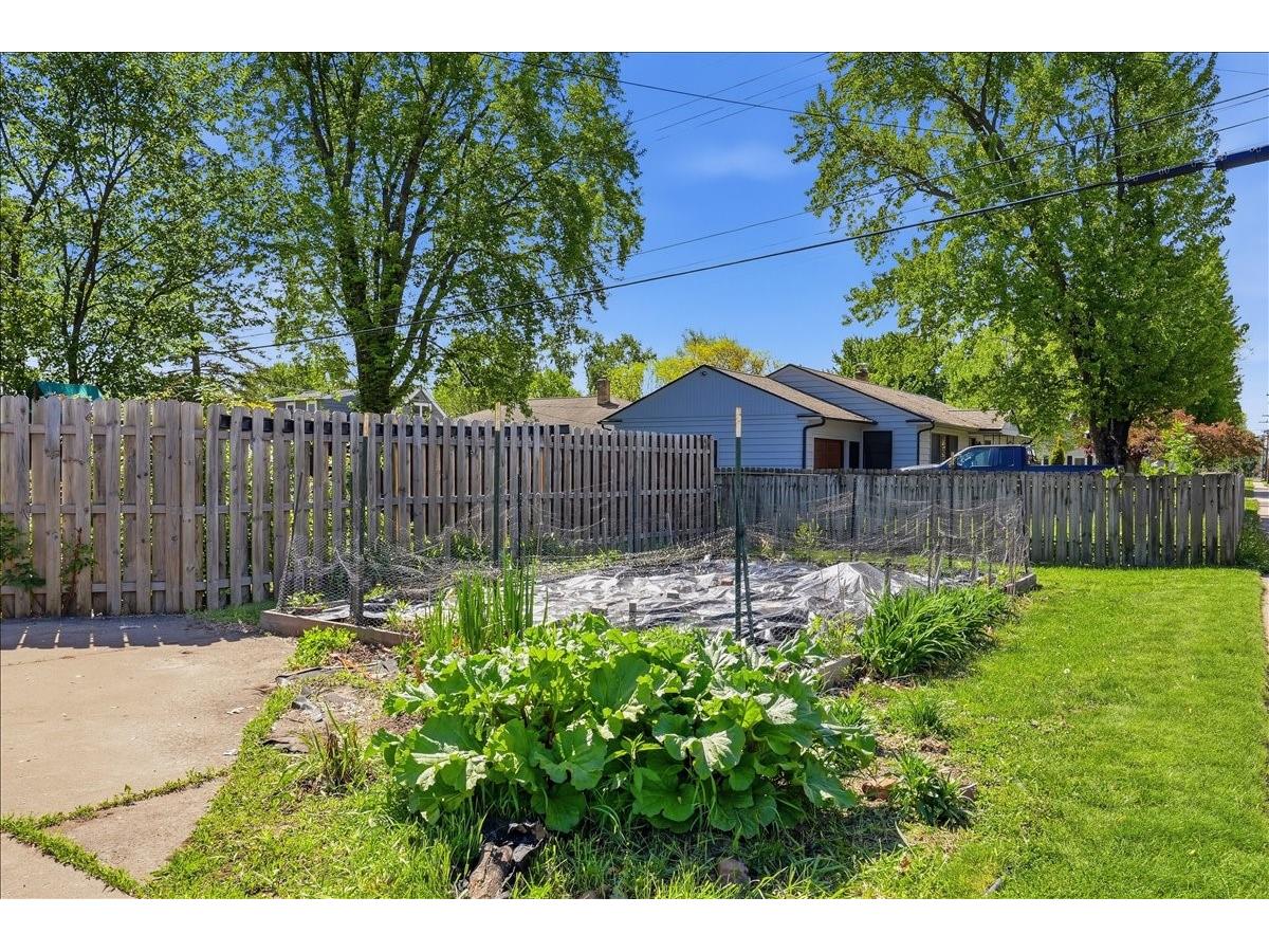 103 E Grant Avenue Eau Claire WI 54701 1601141 image26