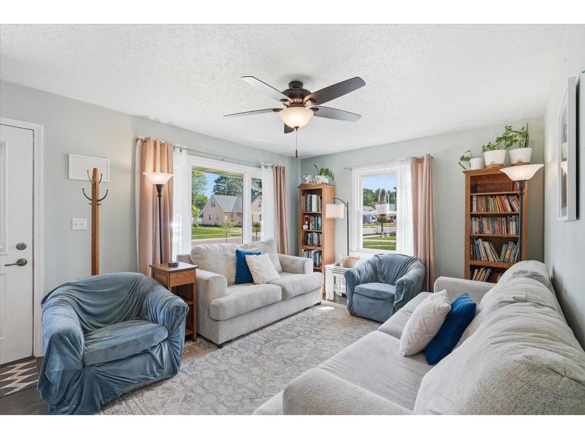 103 E Grant Avenue Eau Claire WI 54701 1601141 image3