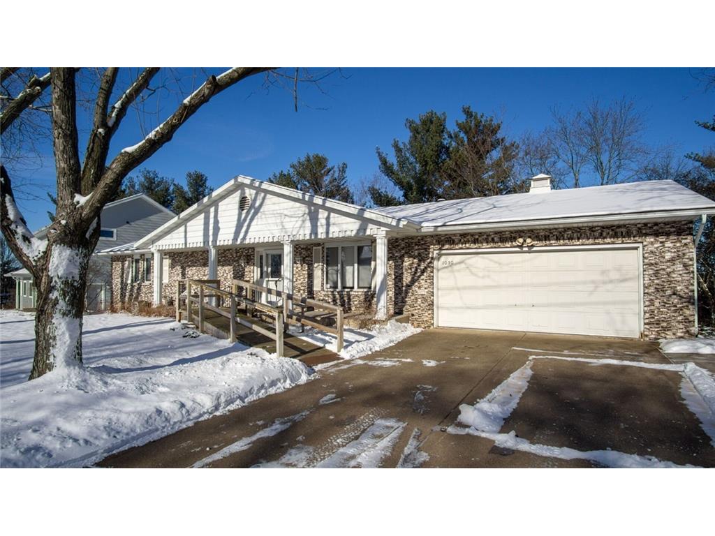 1030 City View Drive, Eau Claire, WI 54701 MLS 1550170 Edina Realty