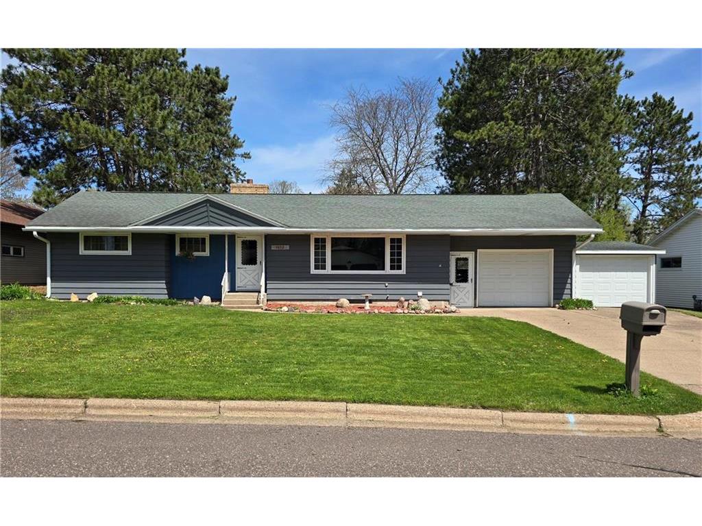 1032 W Spruce Street Chippewa Falls WI 54729 1581734 image1