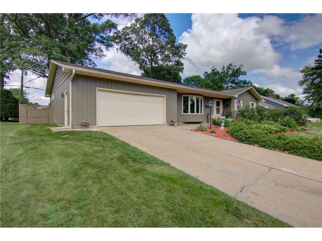 1044 W Cedar Street Chippewa Falls WI 54729 1594586 image1