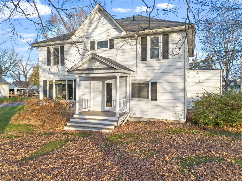 1045 Grove Street Cumberland WI 54829 1597107 image2