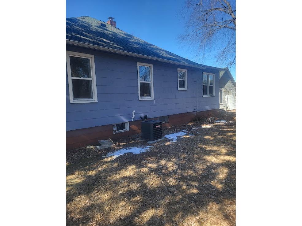 107 W Charles Merrillan WI 54754 1598618 image2