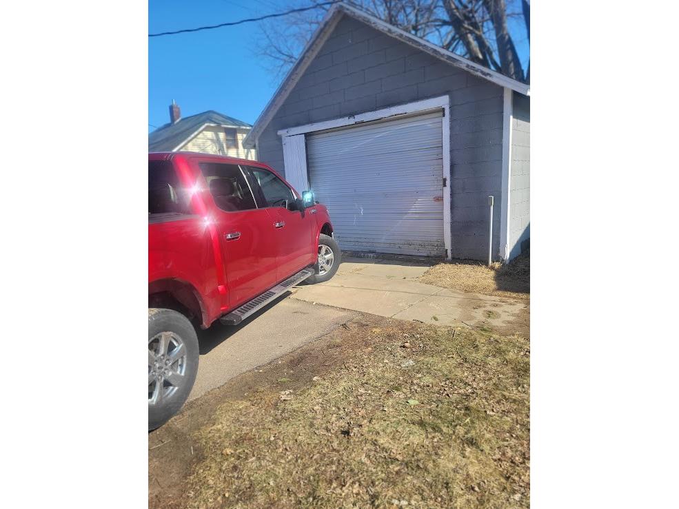 107 W Charles Merrillan WI 54754 1598618 image28