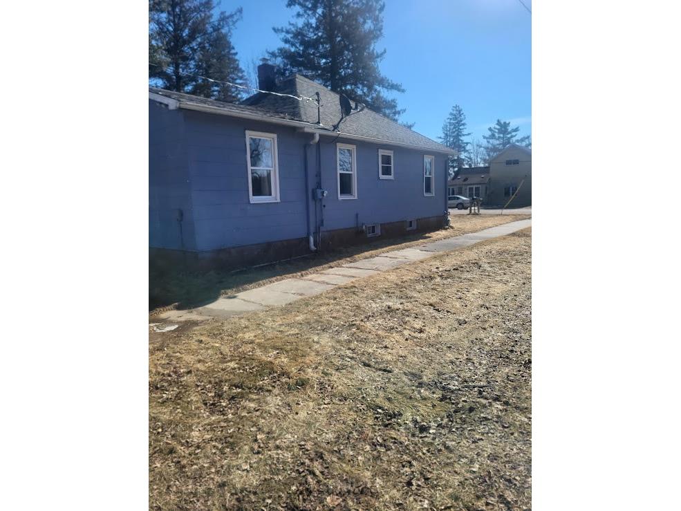 107 W Charles Merrillan WI 54754 1598618 image3