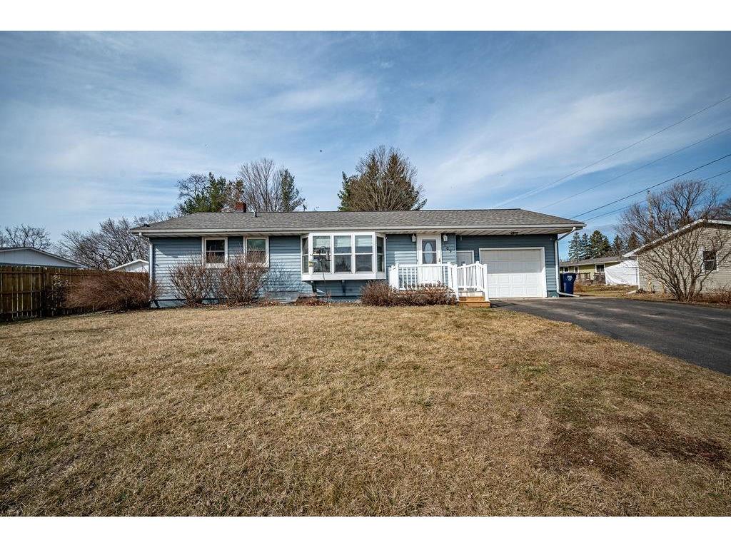 109 Halls Hill Street Ellsworth WI 54011 1580216 image1
