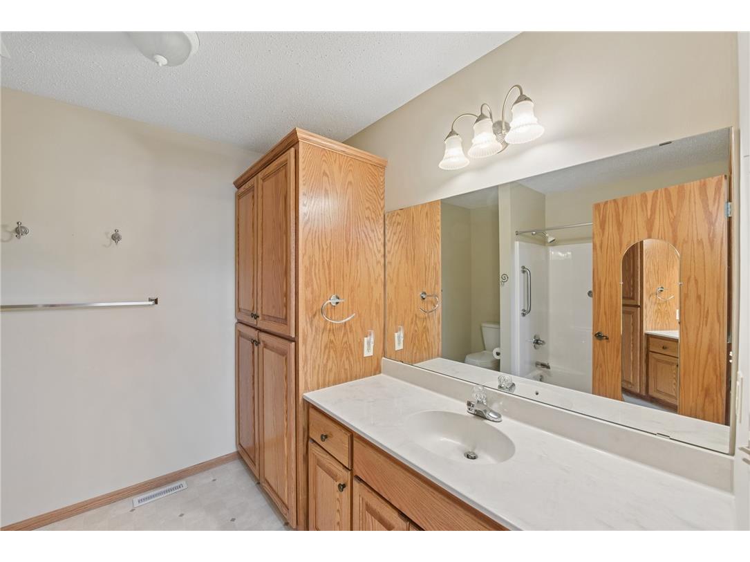 1102 Highpoint Court #30A New Richmond WI 54017 1598851 image15