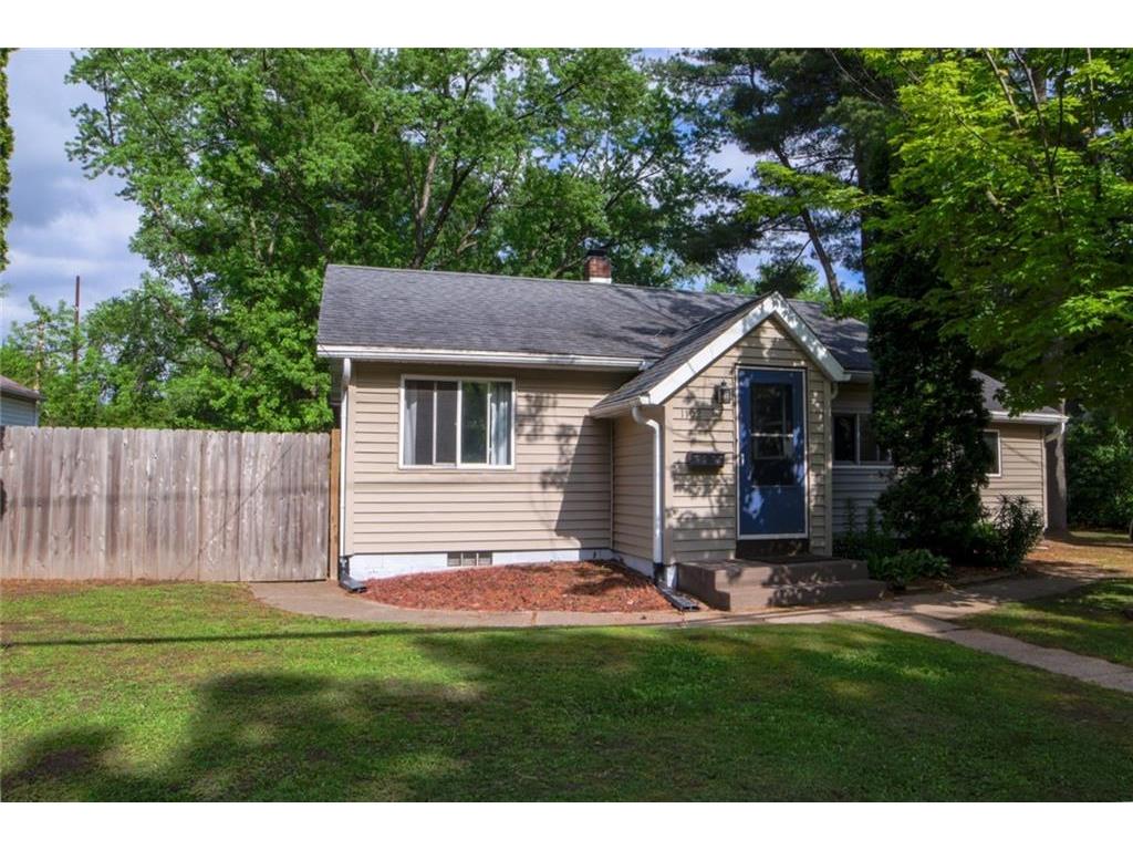 1102 Tainter Street Menomonie WI 54751 1582286 image1