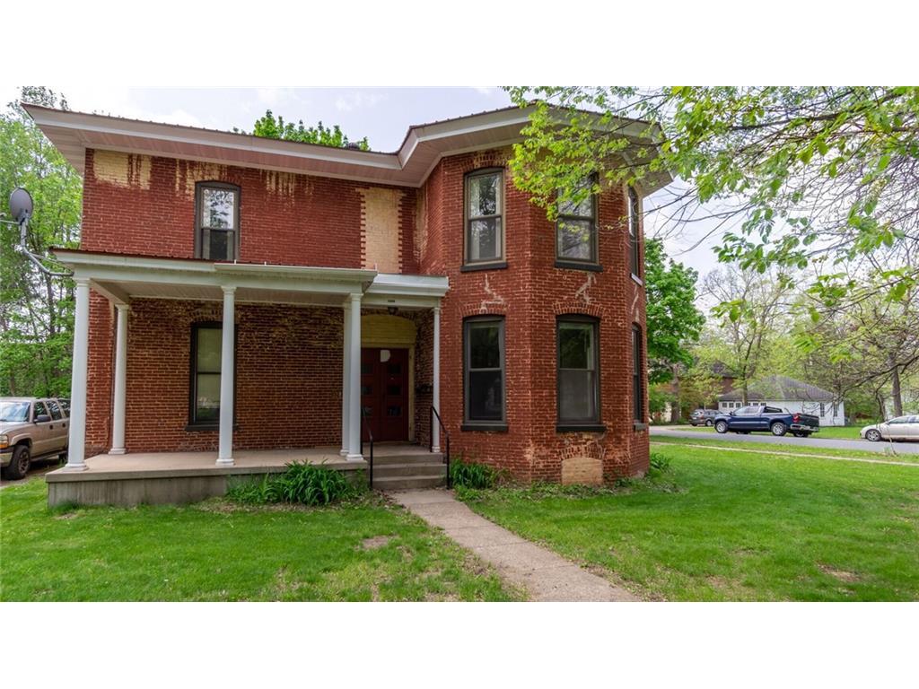 1103 8th Street #1-3 Menomonie WI 54751 1573392 image1