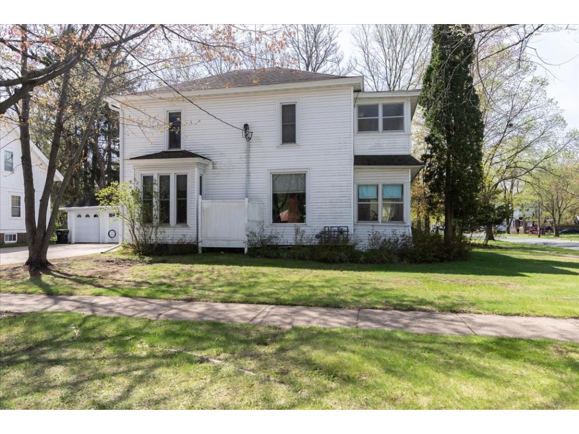 1104 7th Street E #1104/1104-1/2 Menomonie WI 54751 1600459 image3
