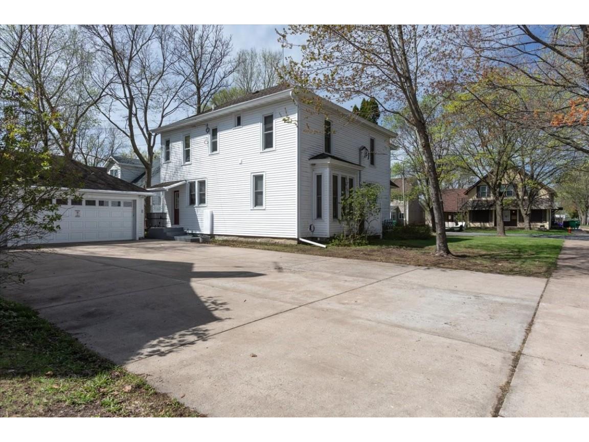 1104 7th Street E #1104/1104-1/2 Menomonie WI 54751 1600459 image54