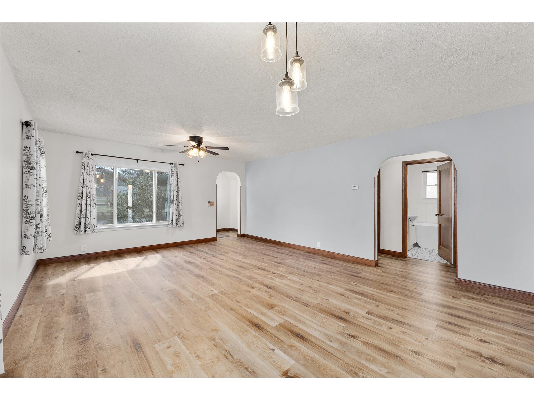 1104 Garfield Avenue Altoona WI 54720 1599684 image11