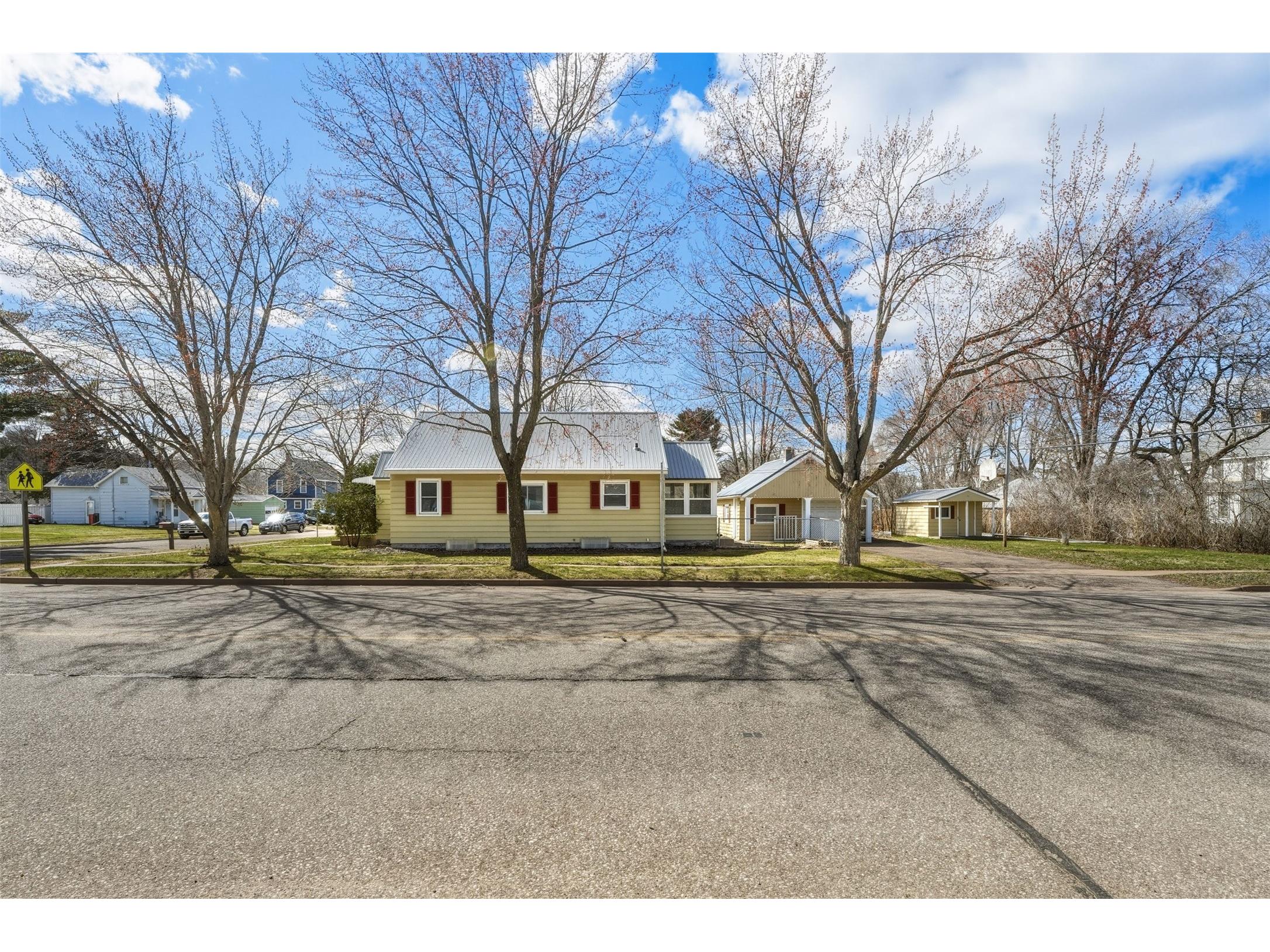 1104 Garfield Avenue Altoona WI 54720 1599684 image2