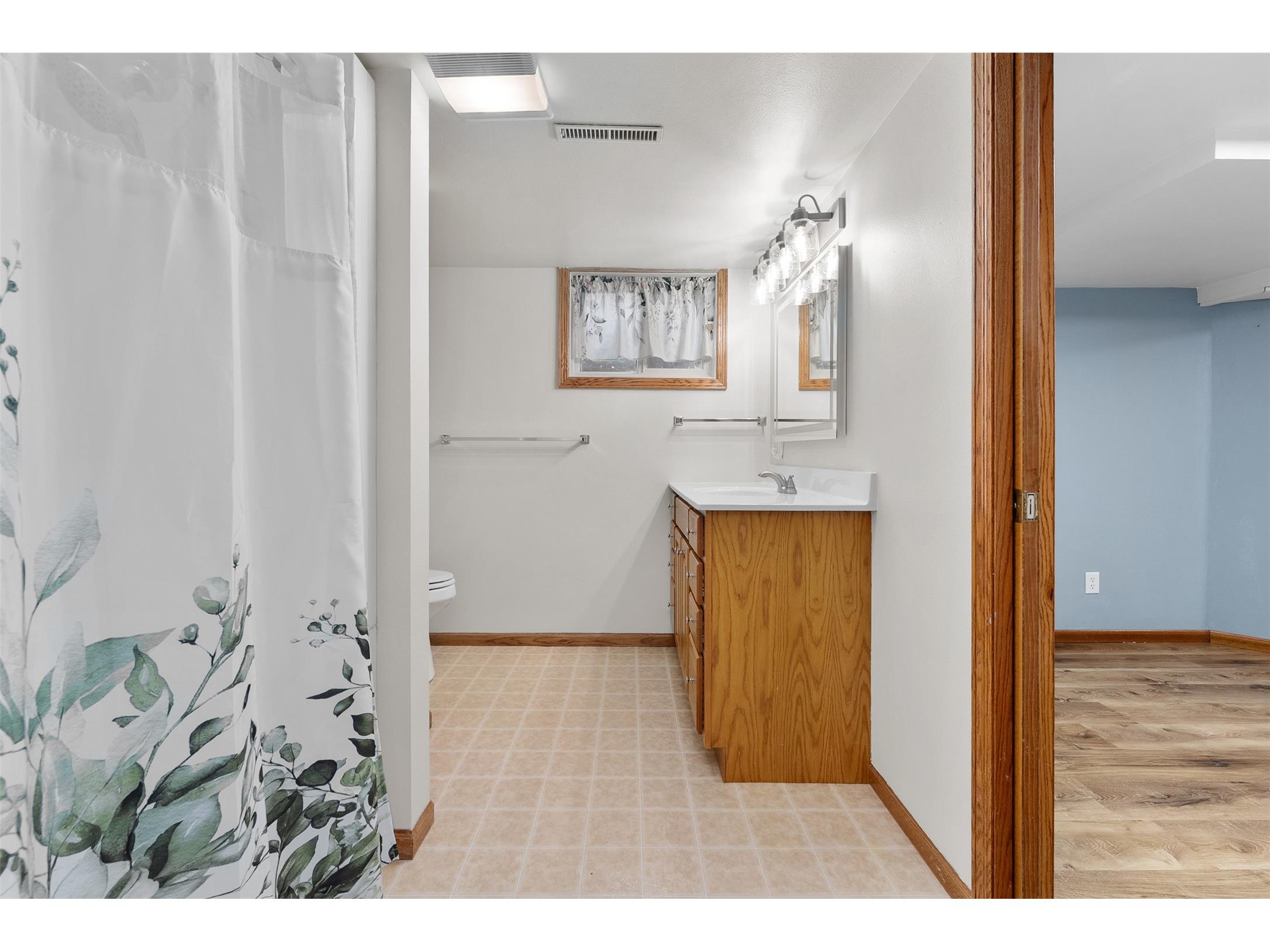 1104 Garfield Avenue Altoona WI 54720 1599684 image24