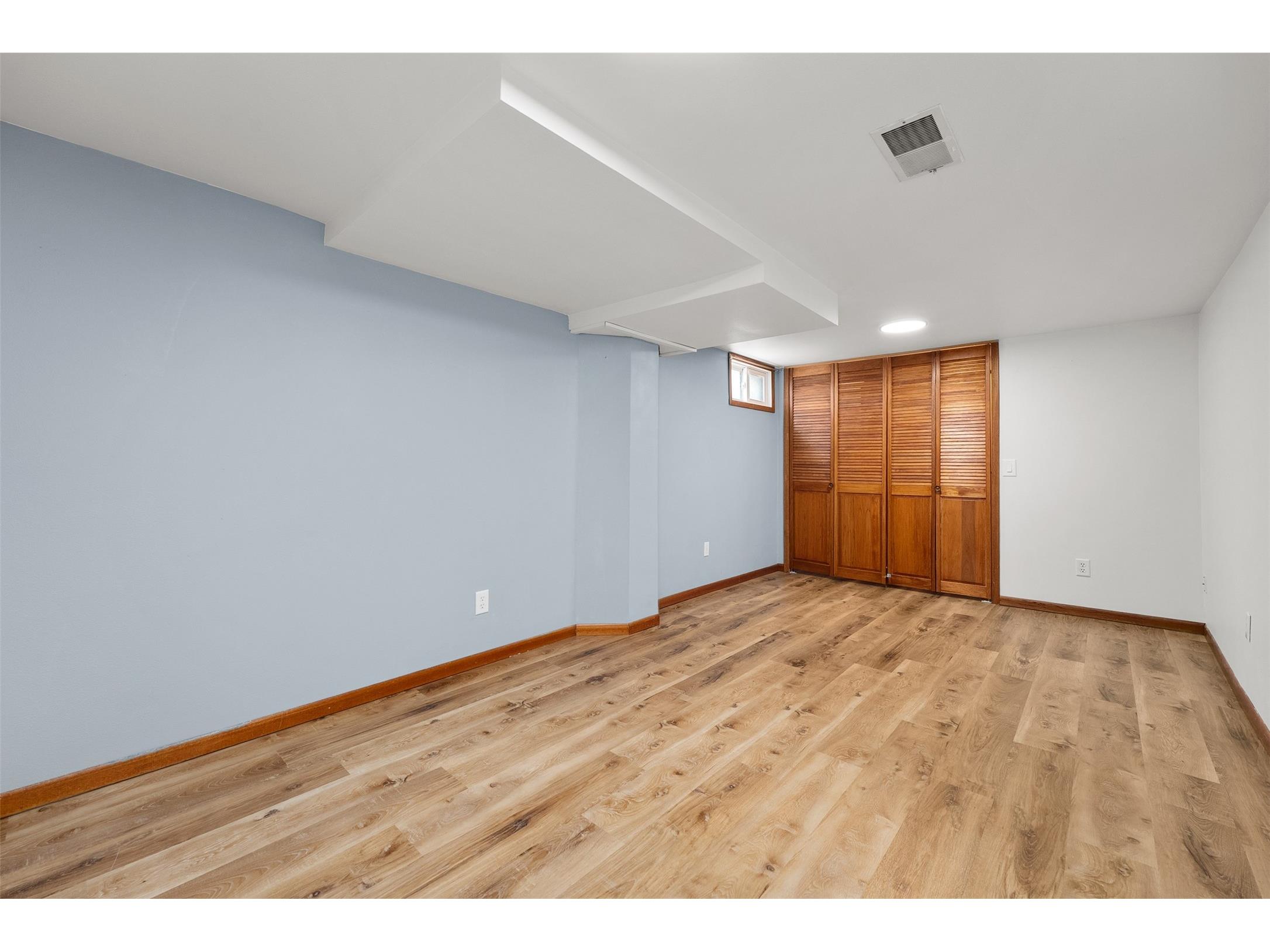 1104 Garfield Avenue Altoona WI 54720 1599684 image26
