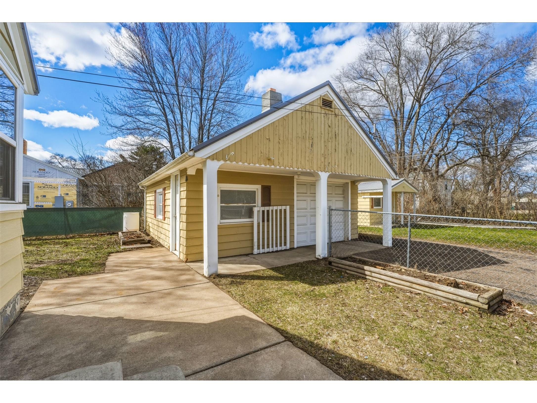 1104 Garfield Avenue Altoona WI 54720 1599684 image33