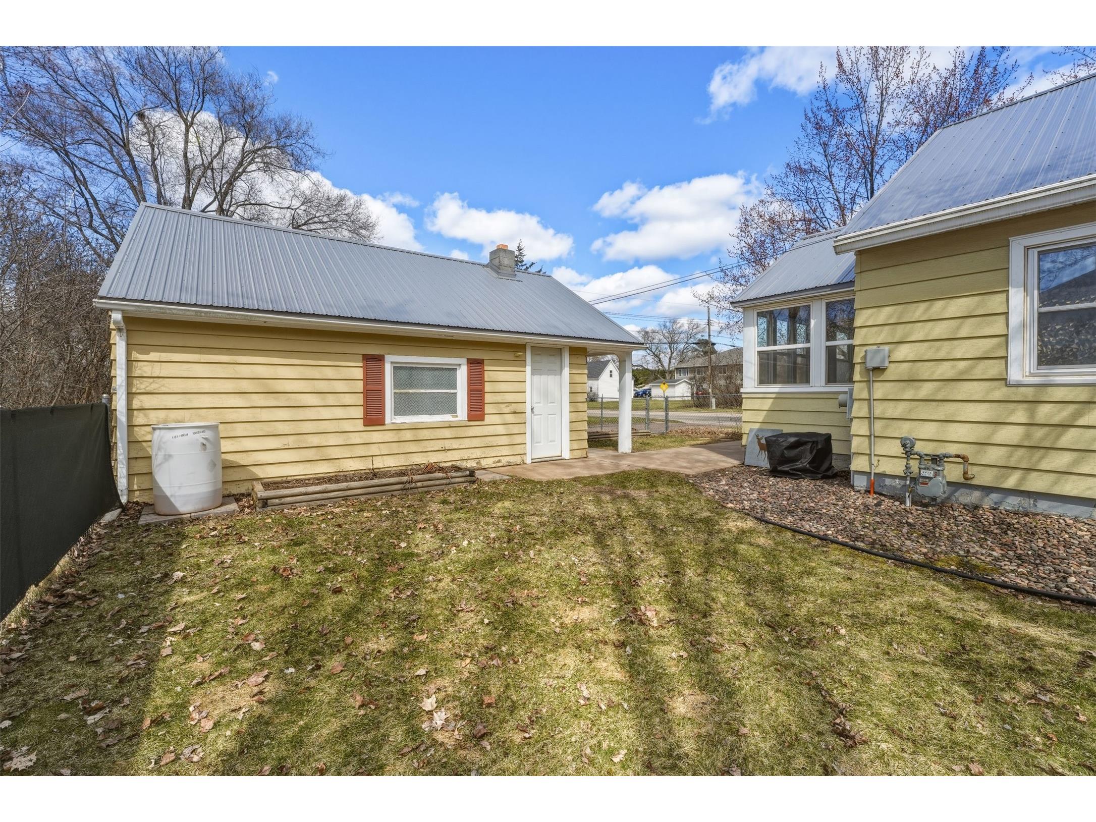 1104 Garfield Avenue Altoona WI 54720 1599684 image37