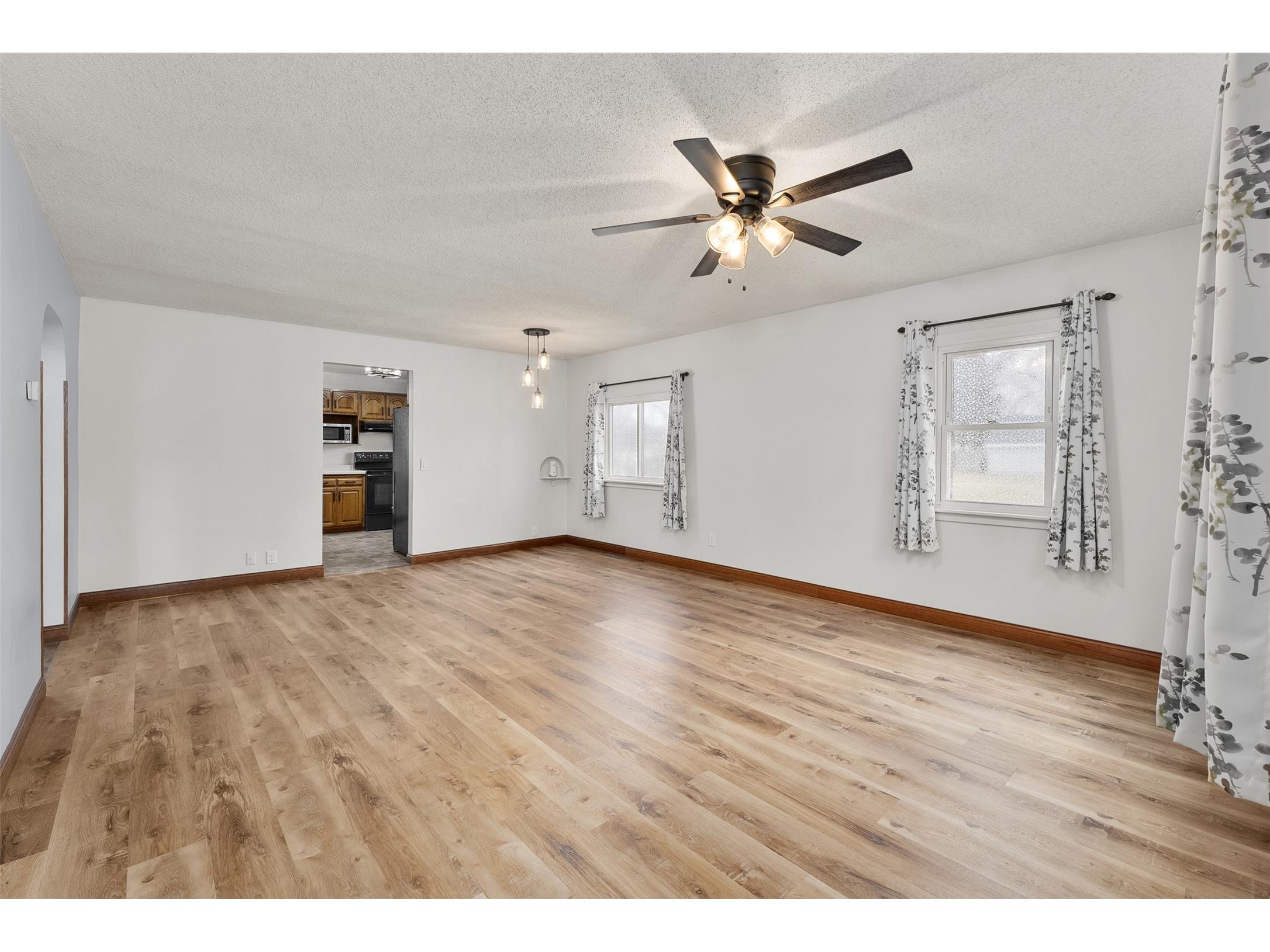 1104 Garfield Avenue Altoona WI 54720 1599684 image9