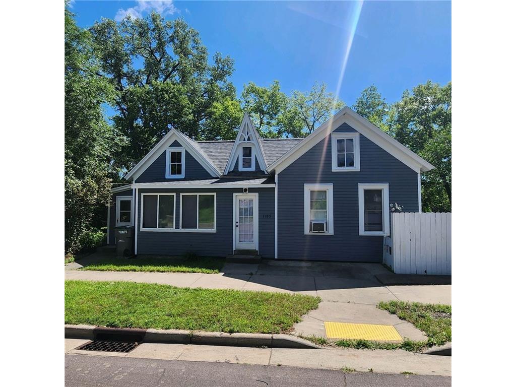 1105 Bellevue Avenue #1-2 Eau Claire WI 54703 1597021 image1