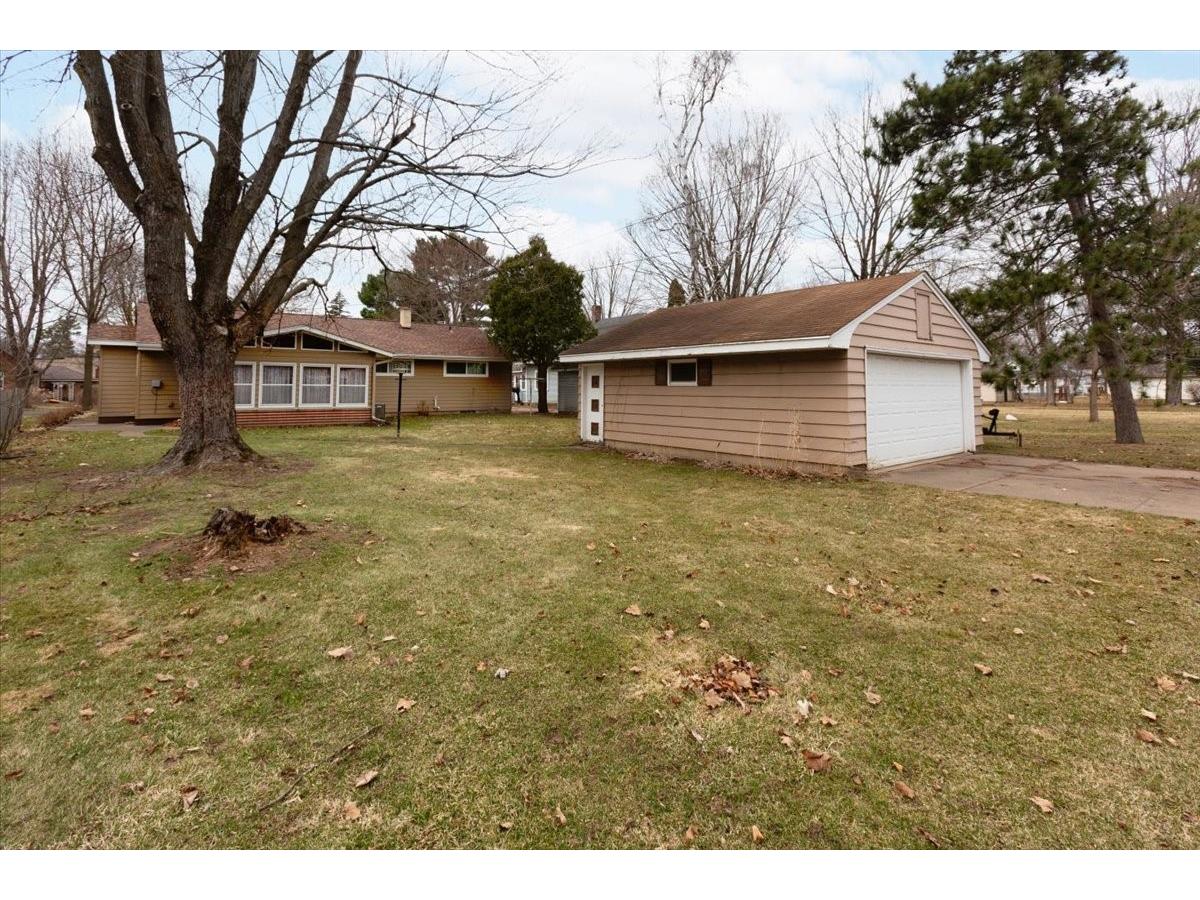 1108 Stout Street Menomonie WI 54751 1599800 image38