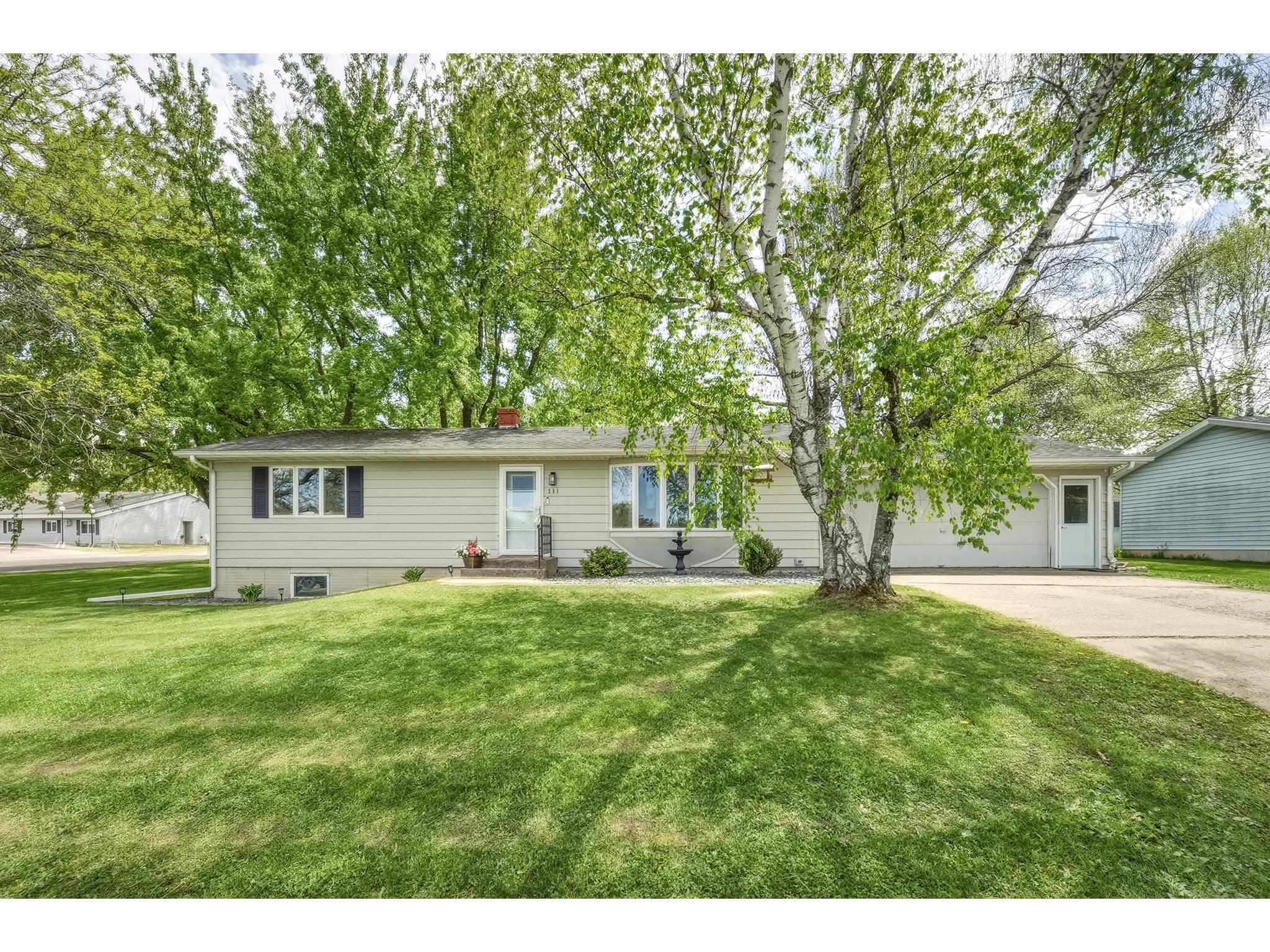 111 W Hillside Drive Cadott WI 54727 1601521 image1
