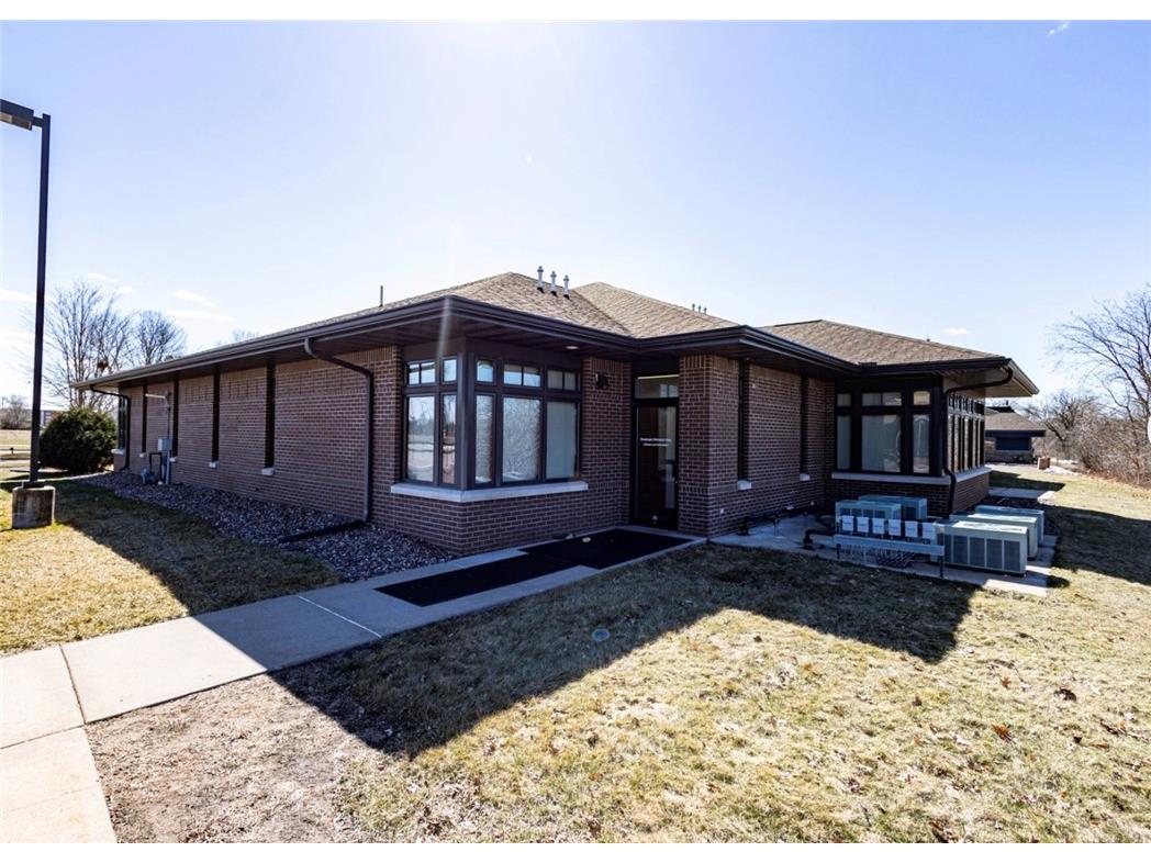 1110 Oak Ridge Drive Eau Claire WI 54701 1598931 image2