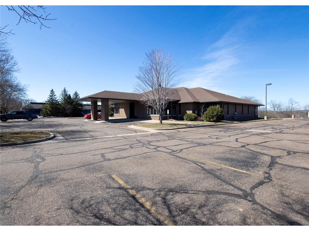 1110 Oak Ridge Drive Eau Claire WI 54701 1598931 image3