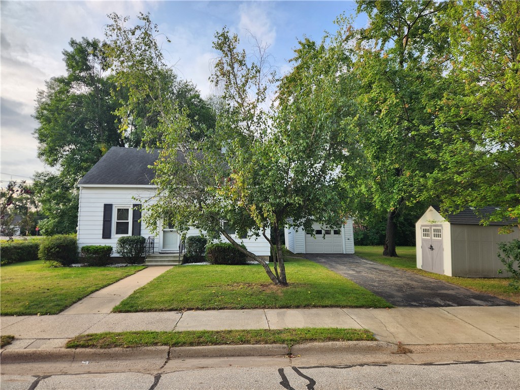 1114 Pierce Street Black River Falls WI 54615 1595435 image1