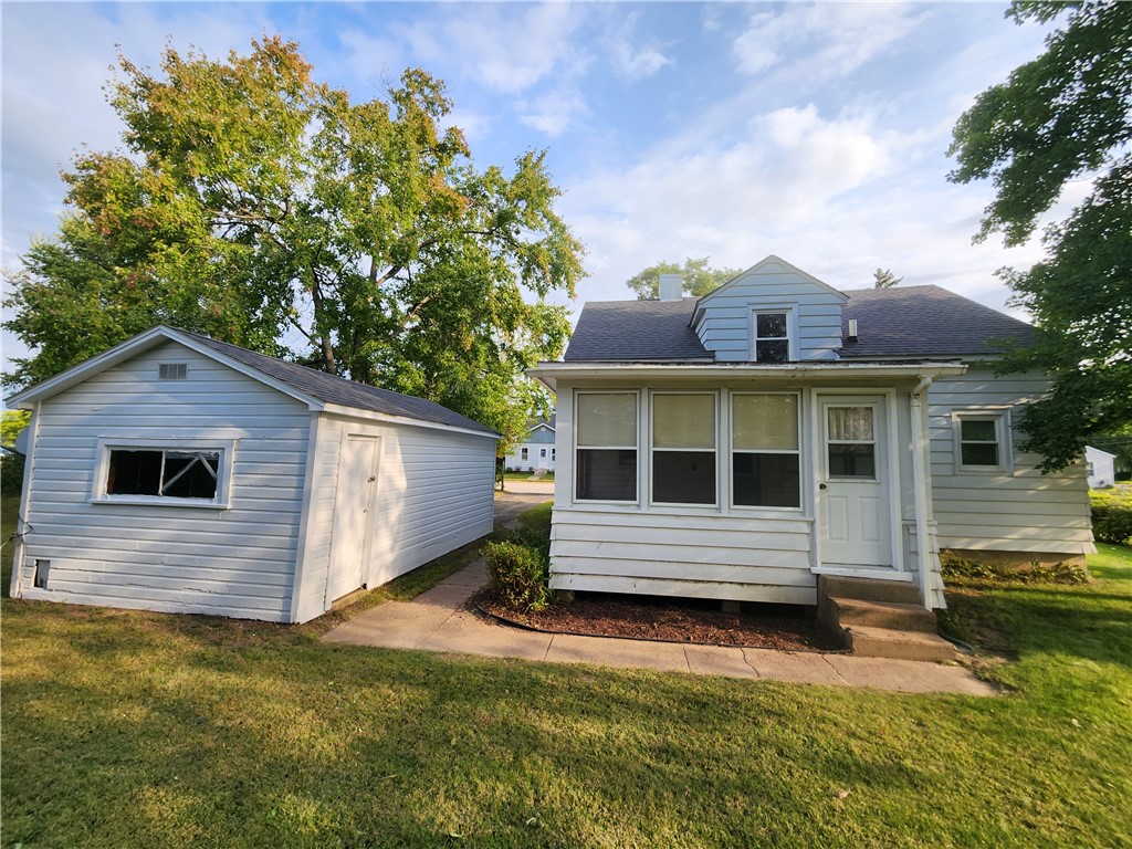 1114 Pierce Street Black River Falls WI 54615 1595435 image25