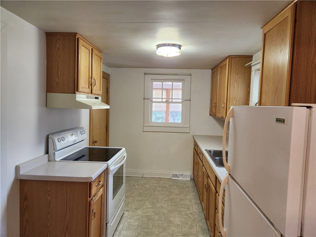 1114 Pierce Street Black River Falls WI 54615 1595435 image4