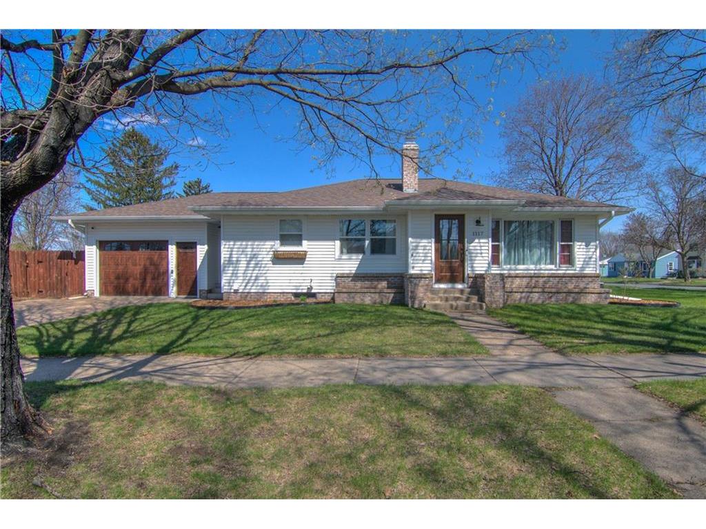 1117 Agnes Street Eau Claire WI 54701 1572954 image1