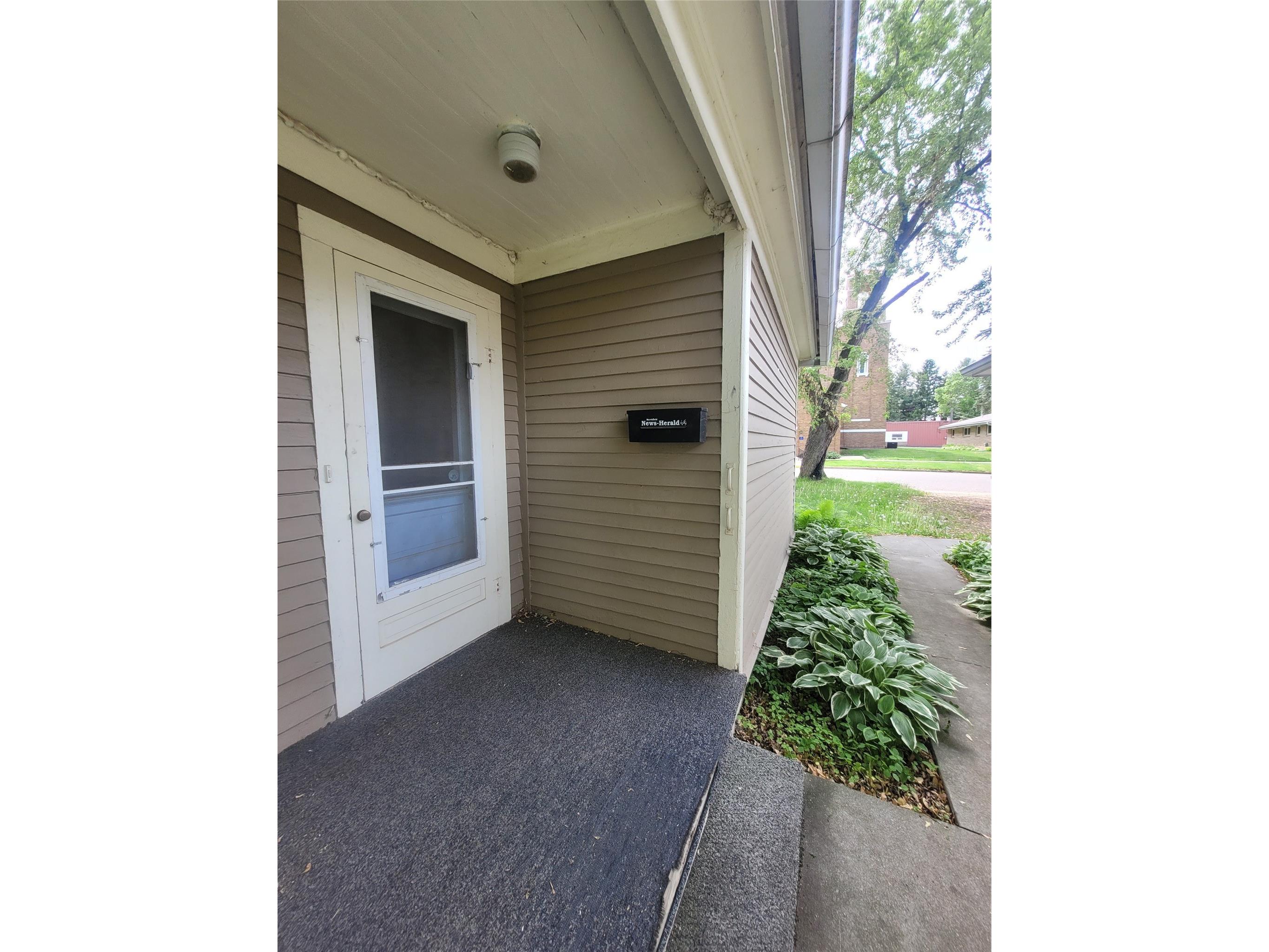 112 W Spring Street #1-2 Loyal WI 54446 1601852 image10