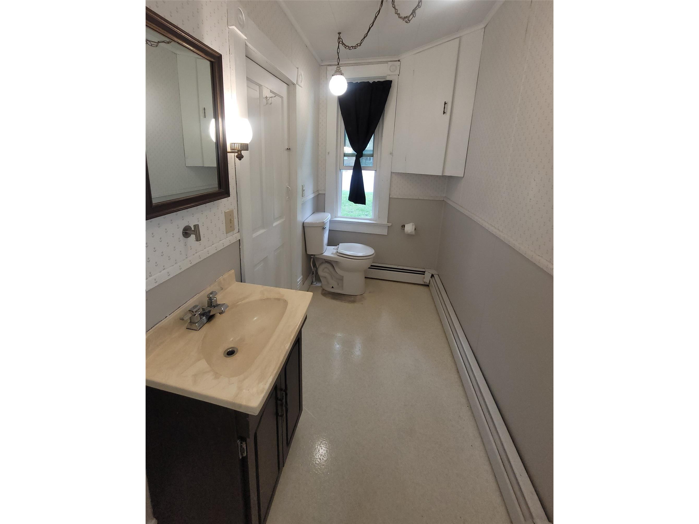 112 W Spring Street #1-2 Loyal WI 54446 1601852 image16