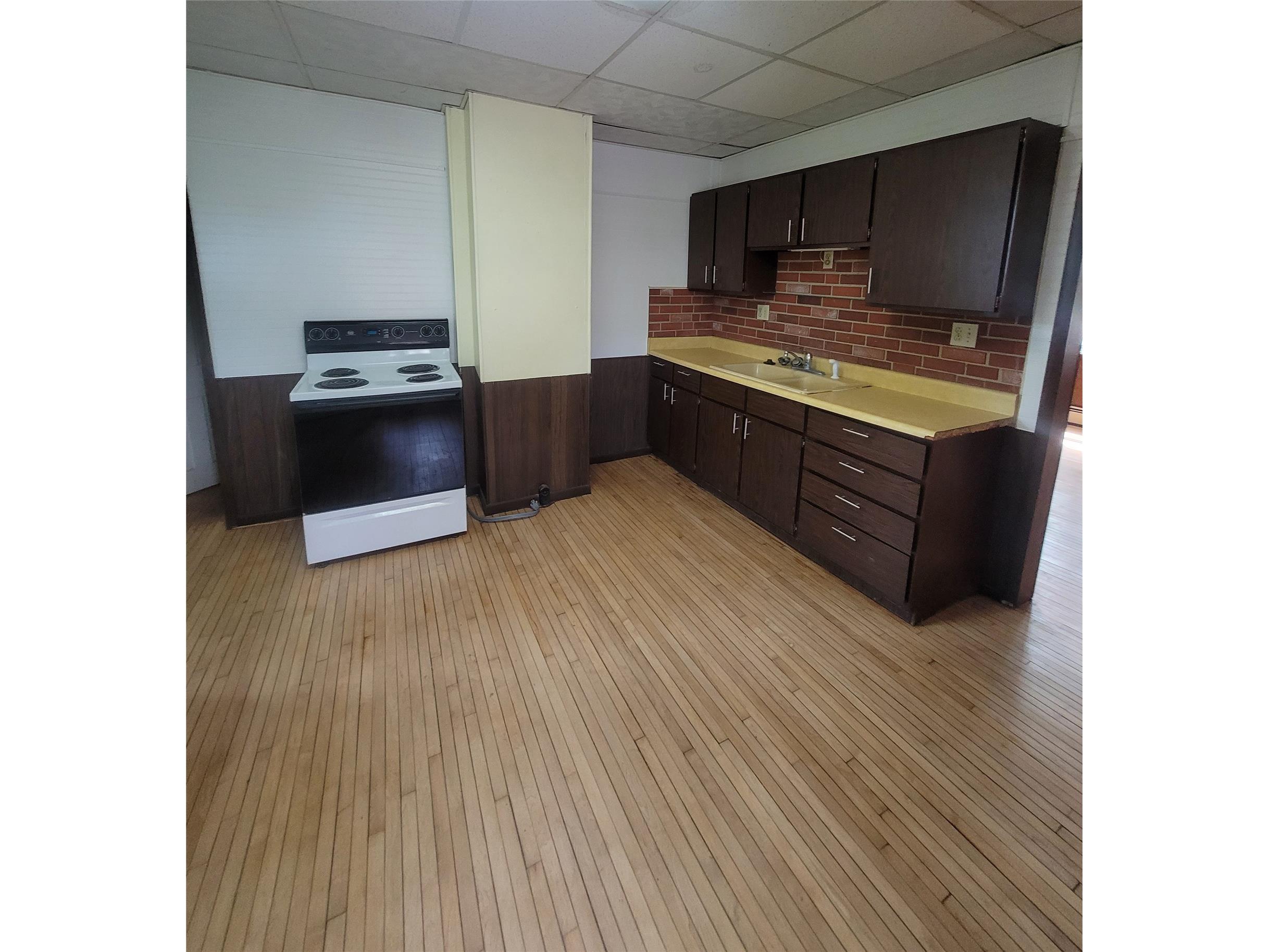 112 W Spring Street #1-2 Loyal WI 54446 1601852 image22