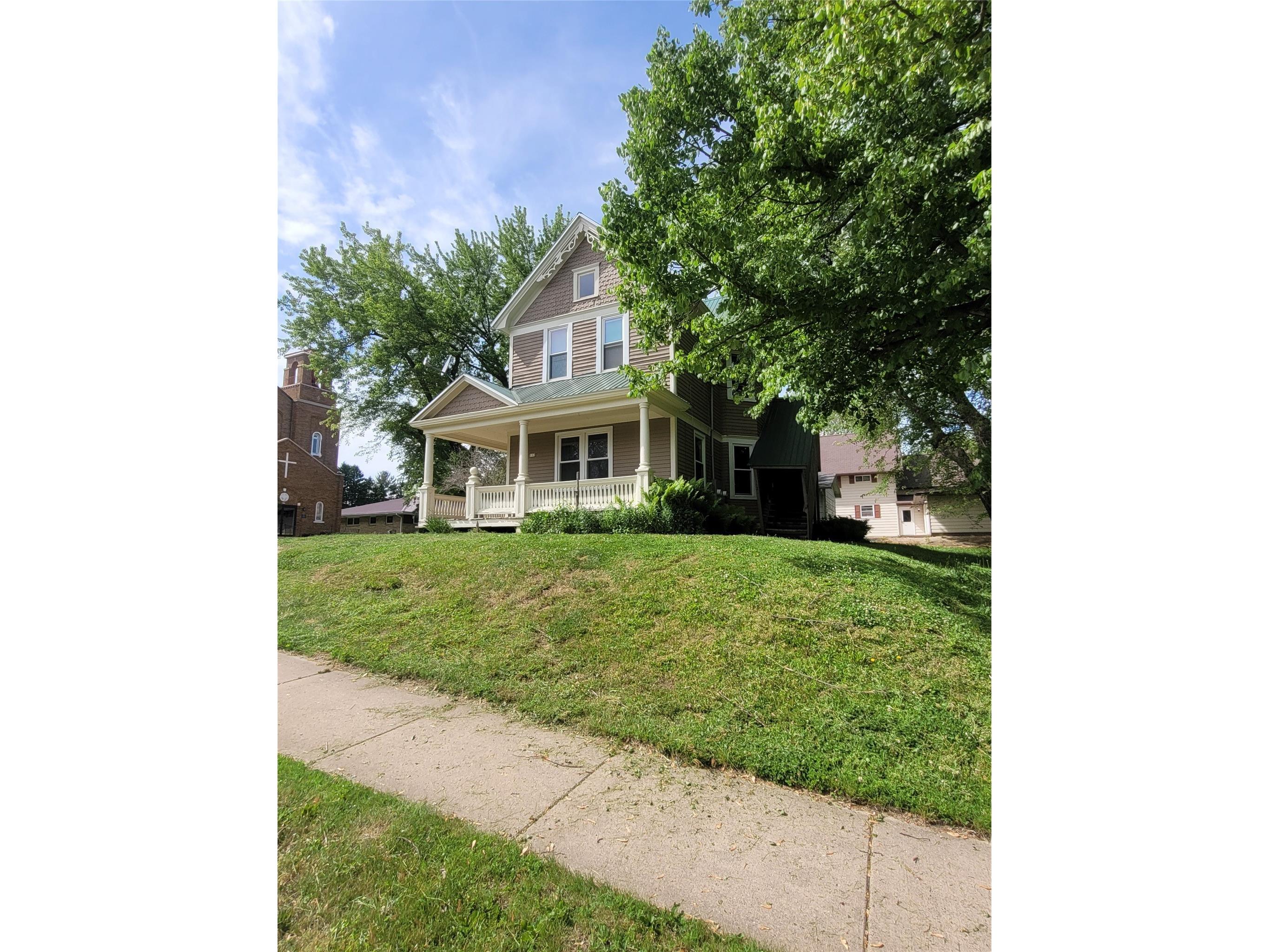 112 W Spring Street #1-2 Loyal WI 54446 1601852 image4