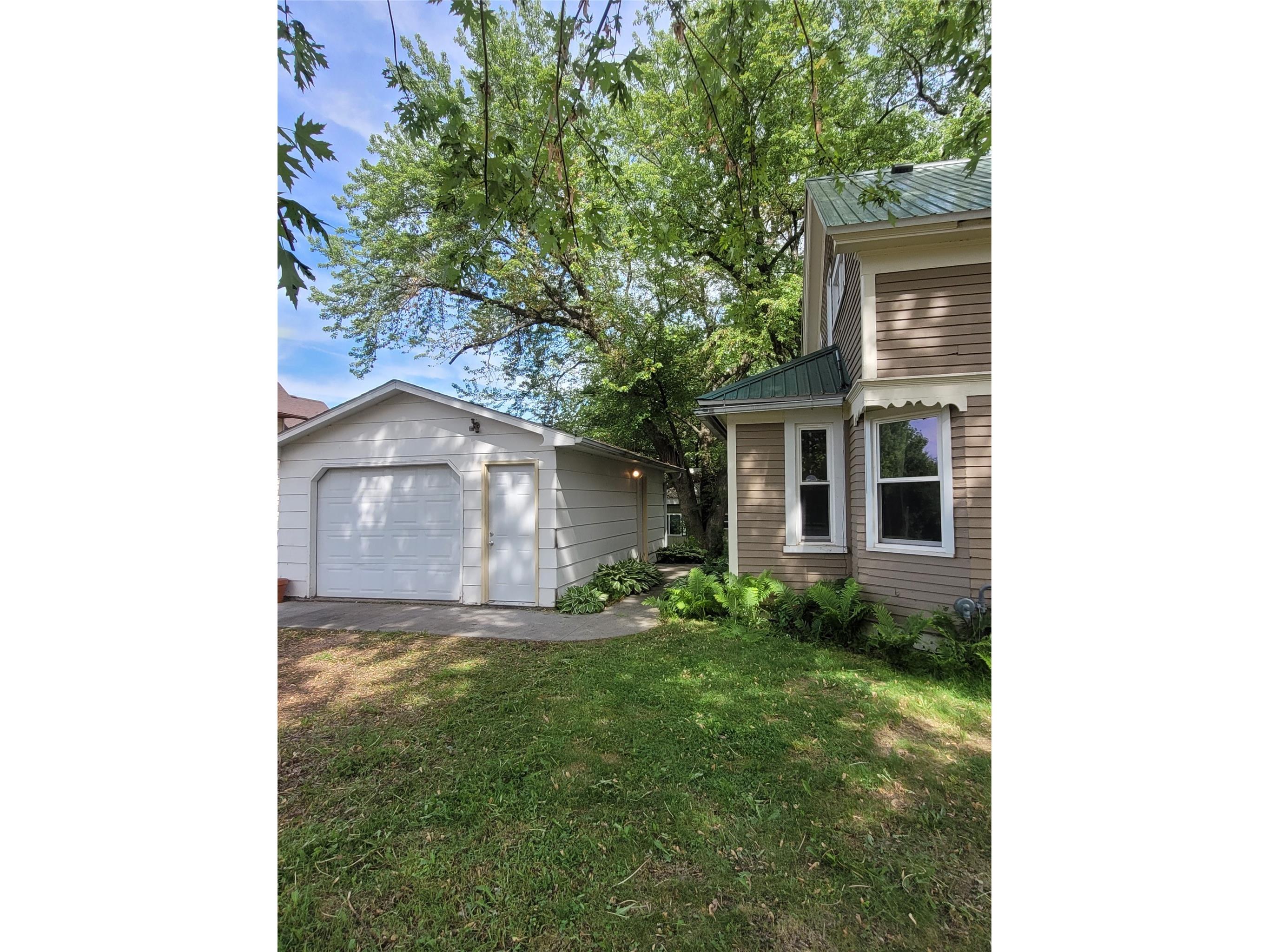 112 W Spring Street #1-2 Loyal WI 54446 1601852 image7