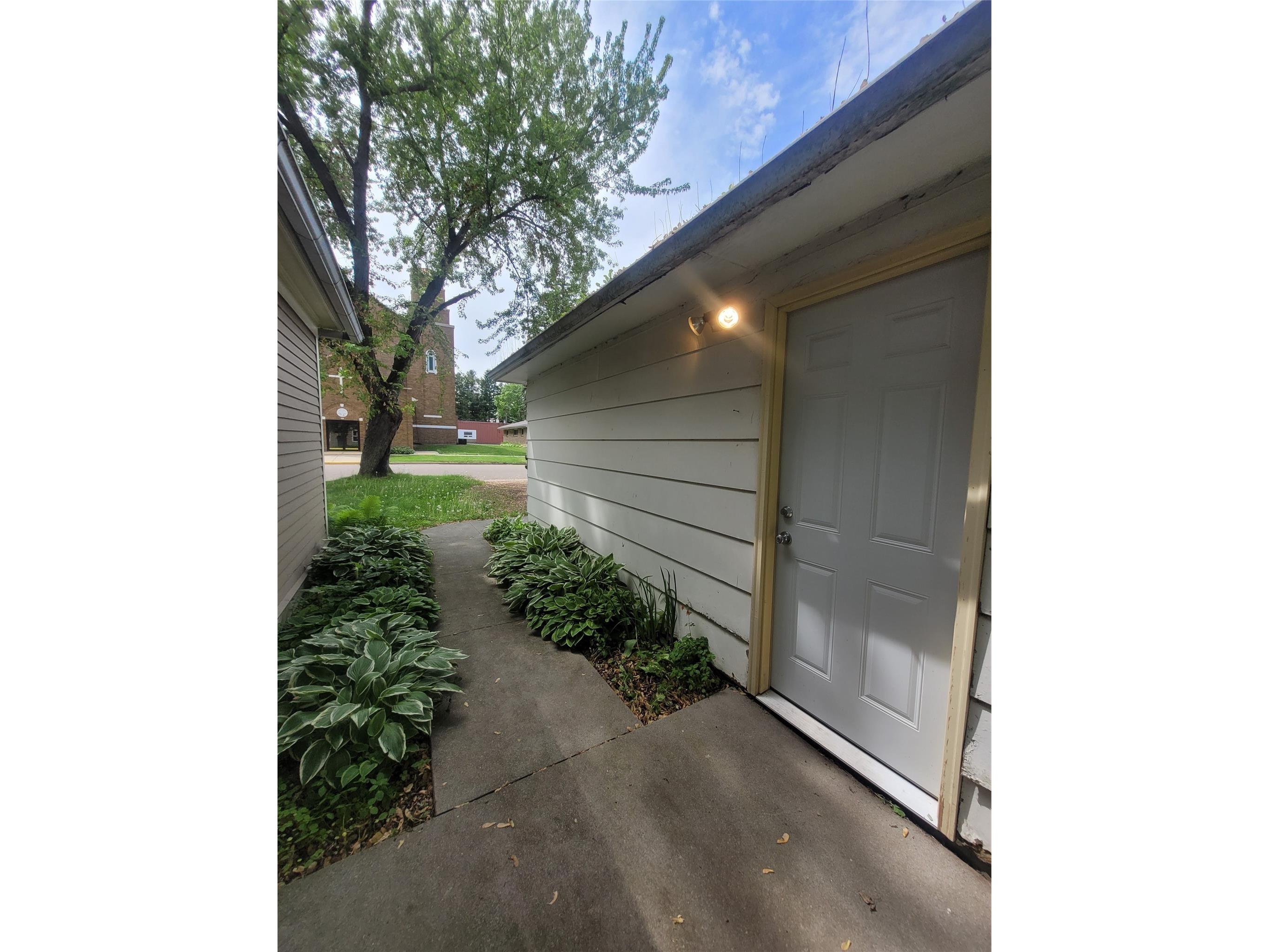 112 W Spring Street #1-2 Loyal WI 54446 1601852 image9