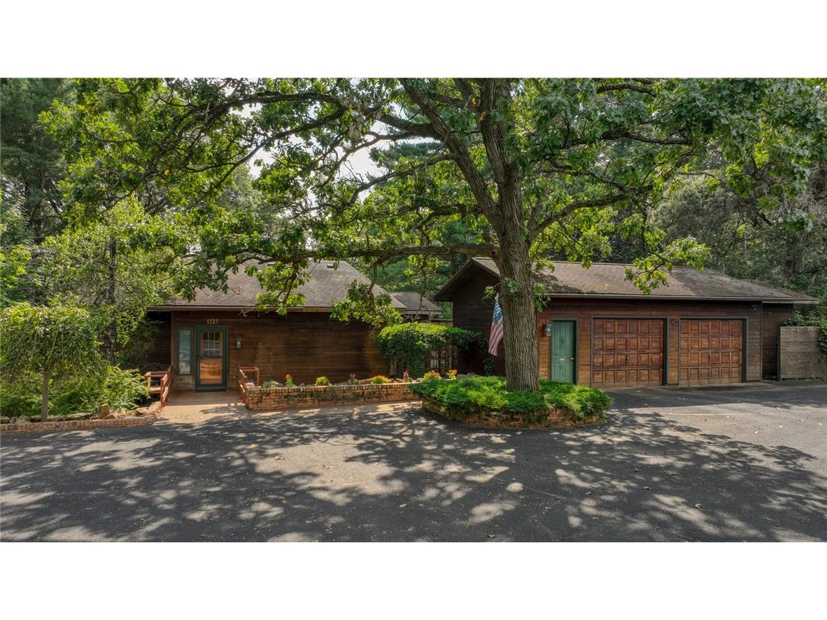 1121 E Lowes Creek Road Eau Claire WI 54701 - LOWES CREEK 1595570 image1