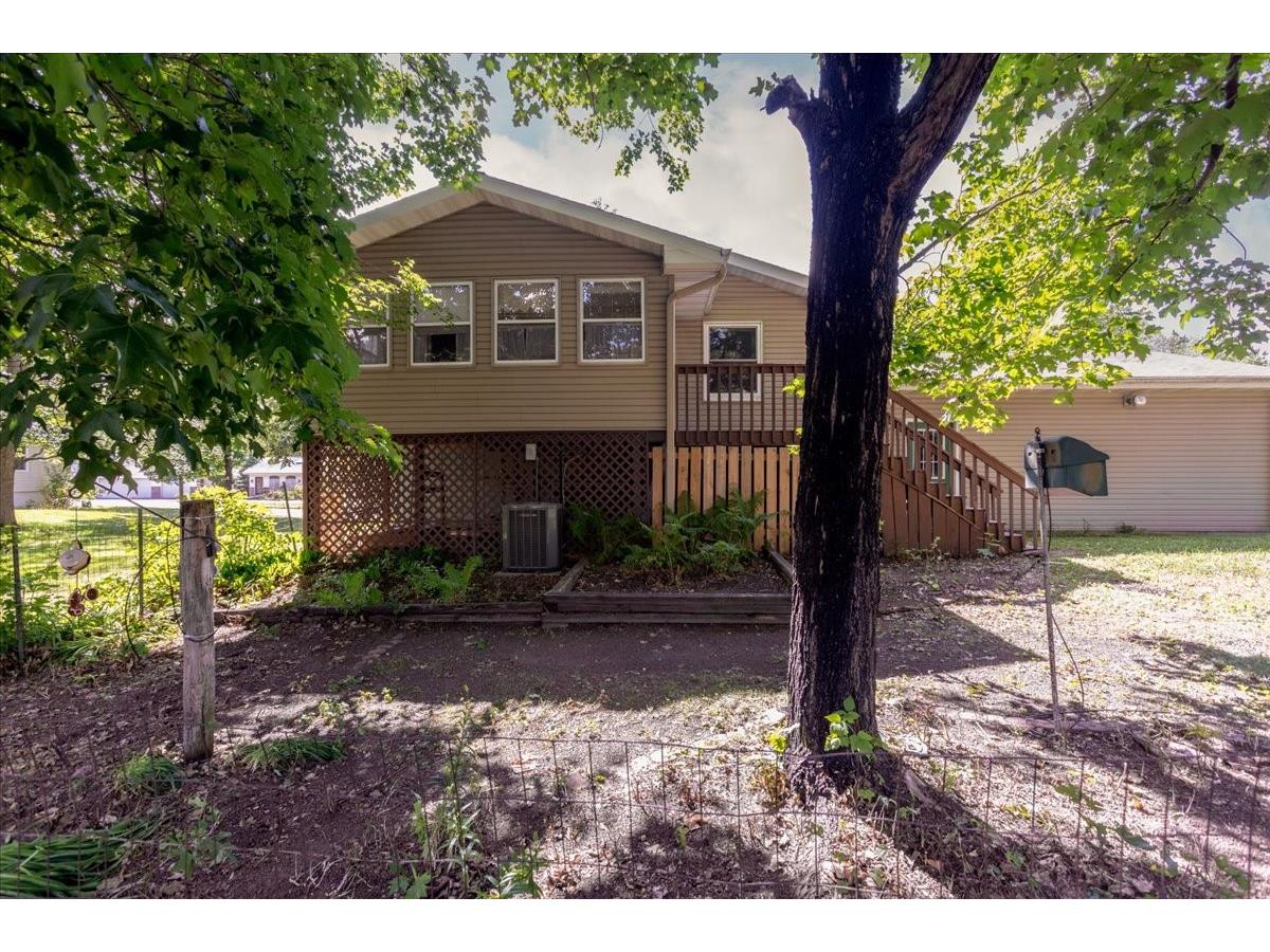 1122 Jerry Avenue Durand WI 54736 1602537 image4