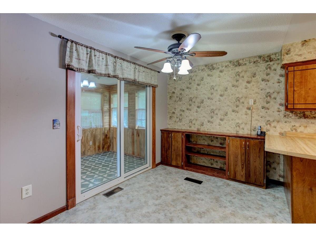 1122 Jerry Avenue Durand WI 54736 1602537 image8