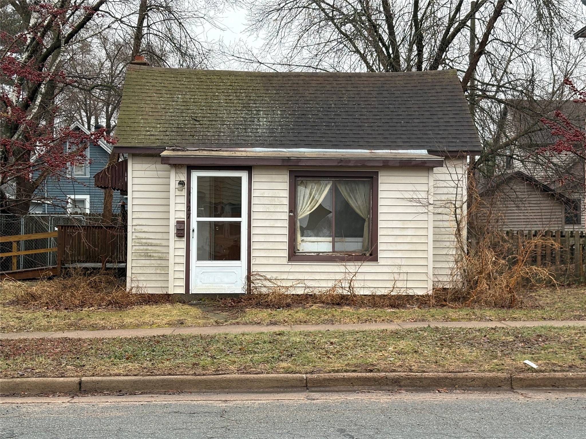 1127 E Madison Street Eau Claire WI 54703 1599396 image1