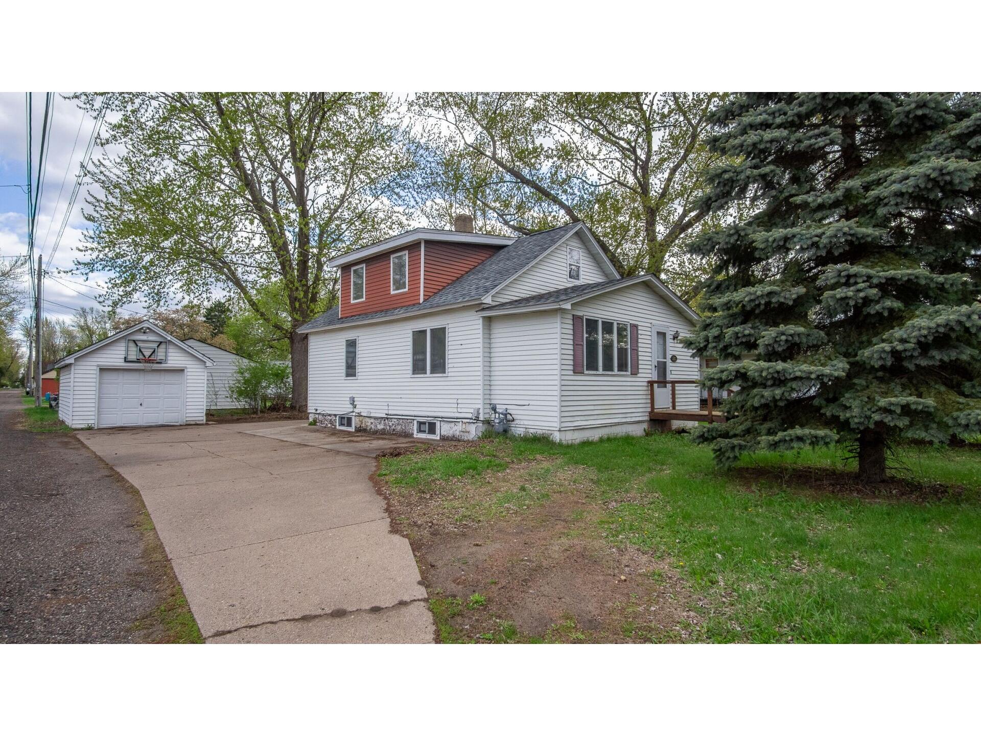 113 W Linden Street Chippewa Falls WI 54729 1600559 image1