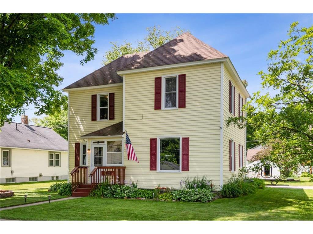 1131 NE Tainter Street, Menomonie, WI, 54751 MLS 1575661 Edina Realty