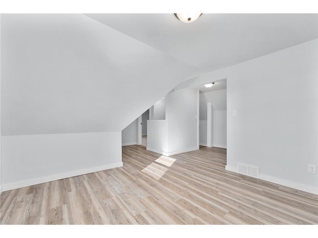 114 W School Street Greenwood WI 54437 1598531 image31