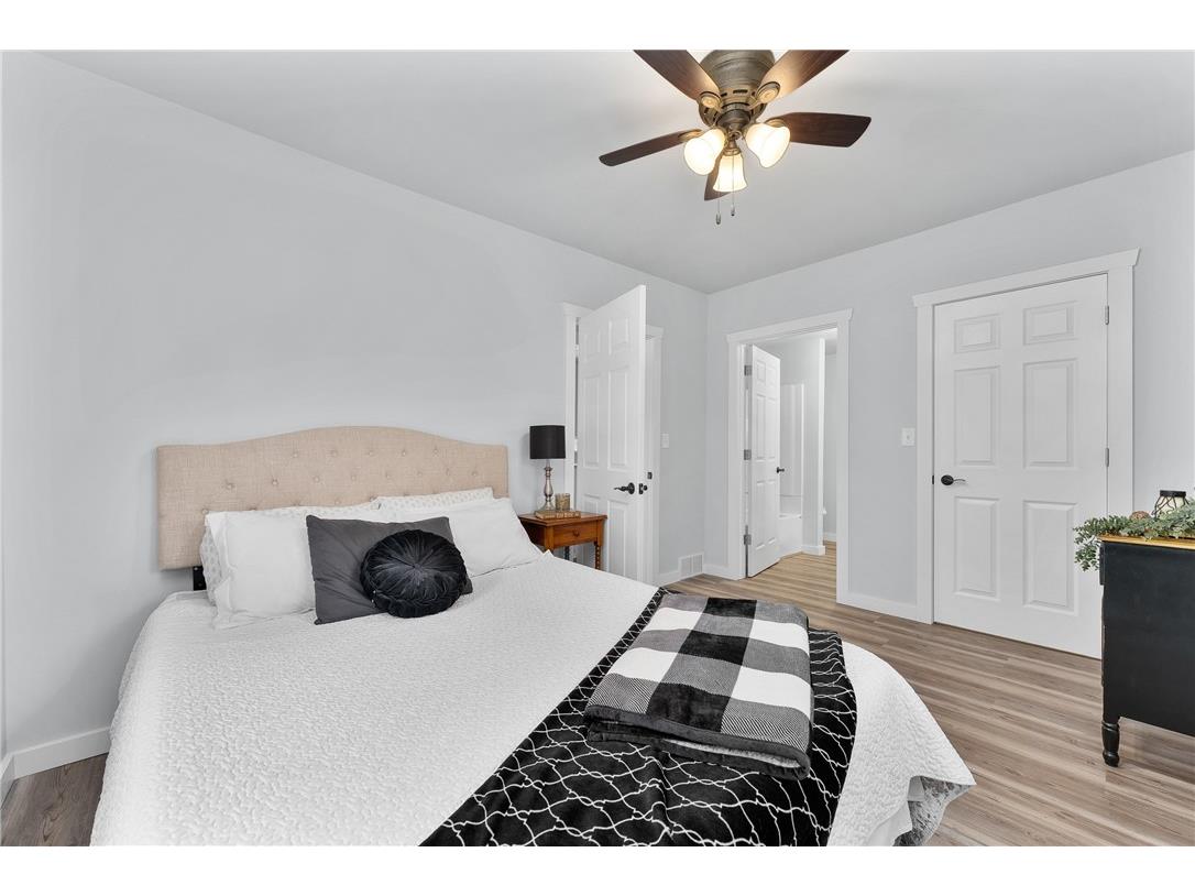 114 W School Street Greenwood WI 54437 1598531 image9